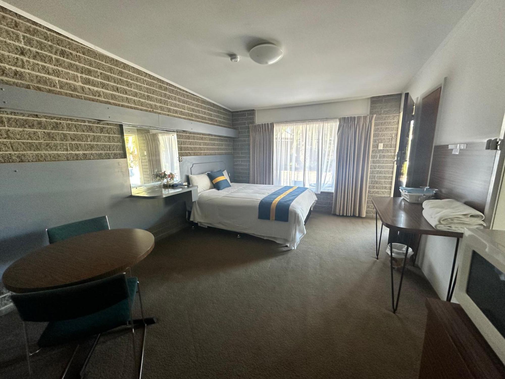 The Shamrock Hotel Balranald Eksteriør billede