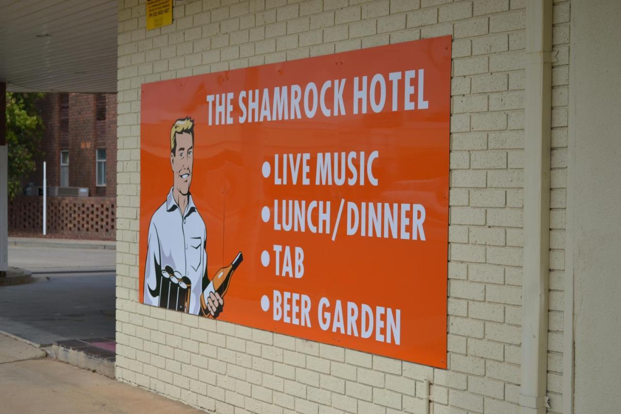 The Shamrock Hotel Balranald Eksteriør billede